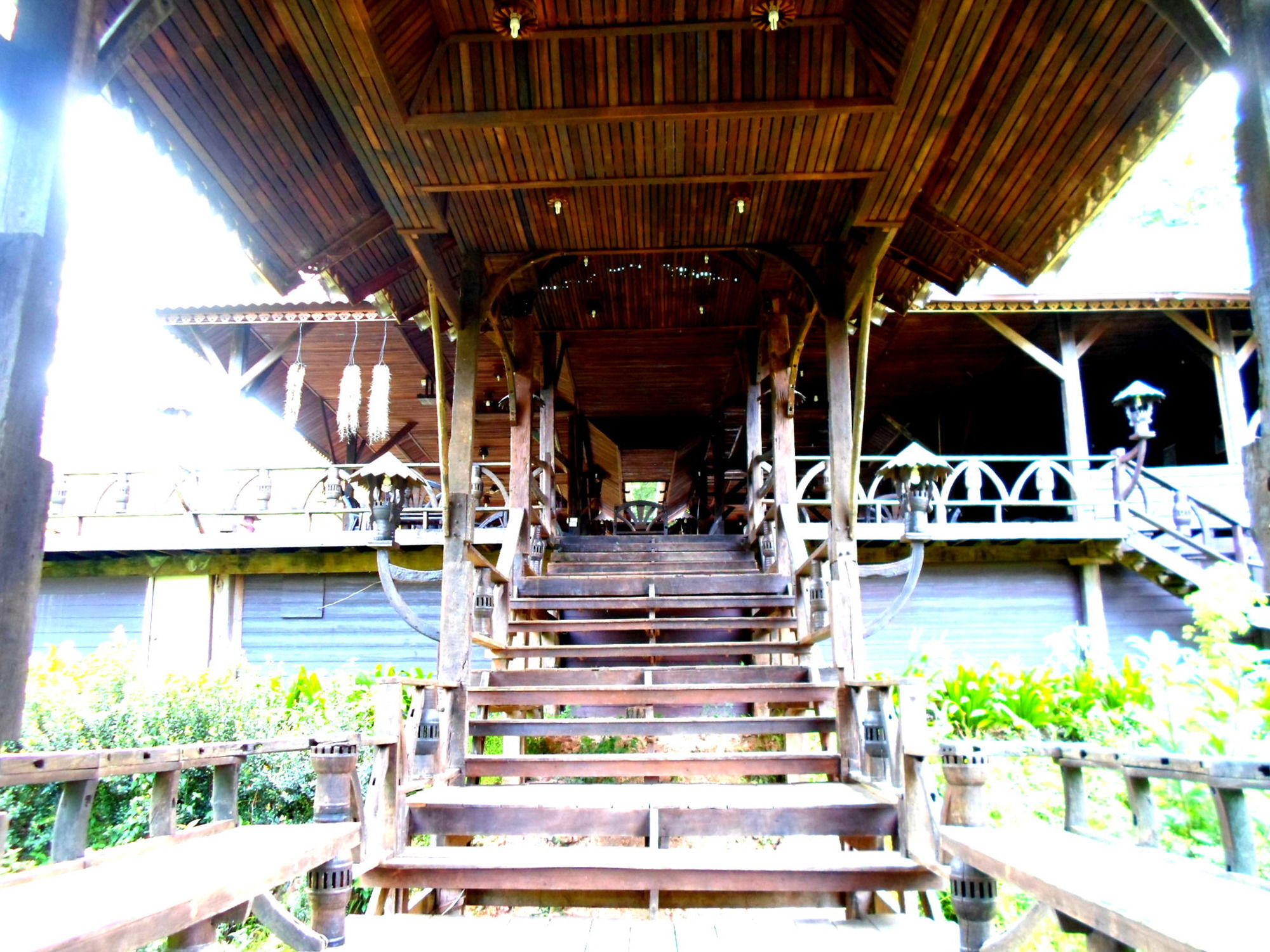 Montania Lifestyle Hotel Phanom Extérieur photo